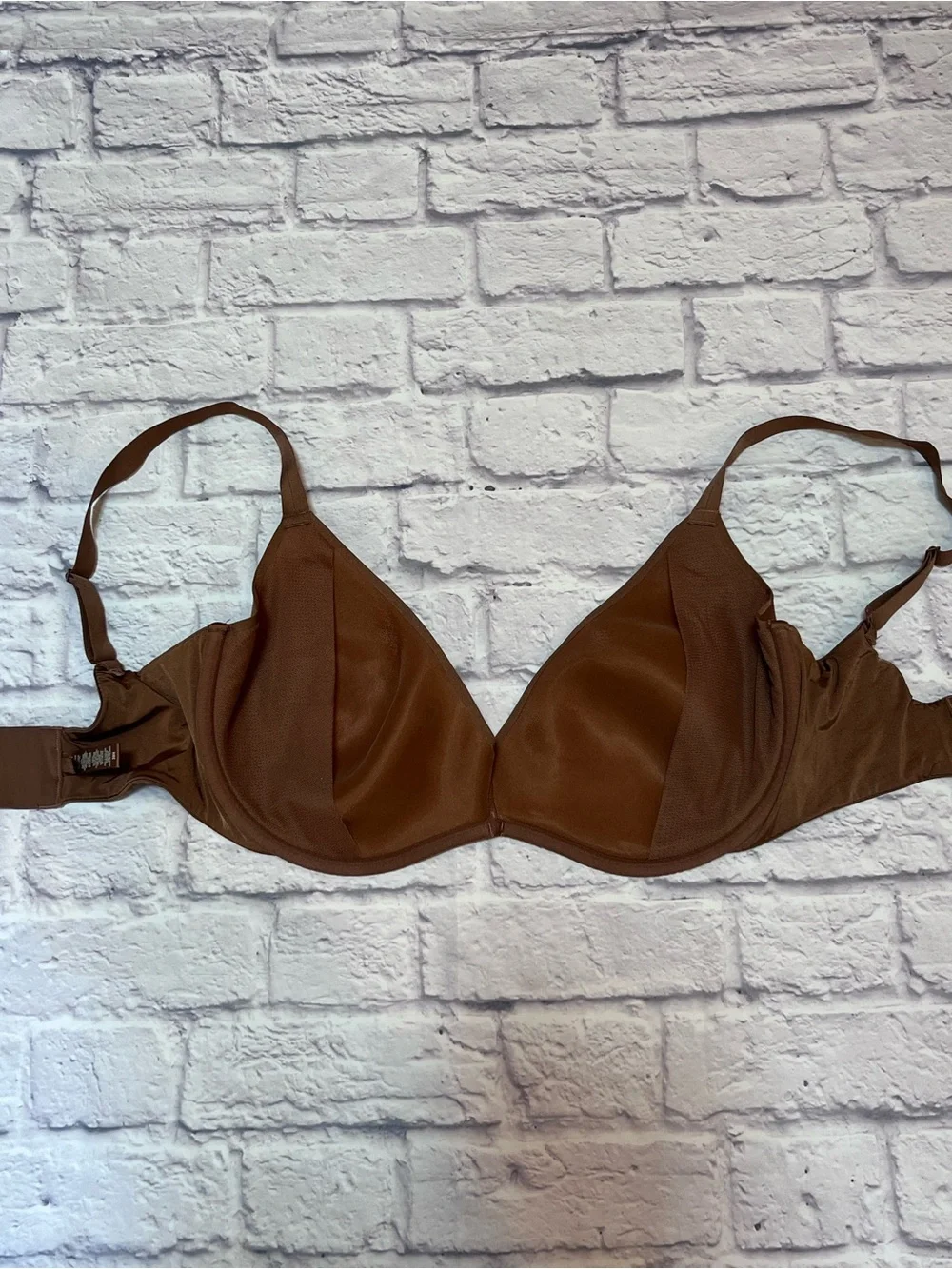 Skims weightless scoop bra in deep cocoa Brown 38H